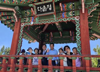 지미 고메즈 의원, 한인타운 시니어들과 ‘점심 소통’