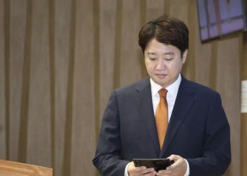 이준석 사퇴 … 개혁신당 지도부 총사퇴 존립위기