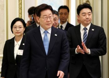 2년차 개각 단행 … 조국당-소득당 의원 깜짝발탁, 대장동 변호사가 법무장관