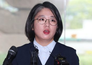 “용혜인, 양 손에 떡 쥐고 버티다 패가망신”