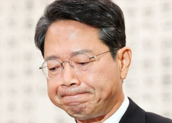 김승원 청문회 종료 … 與 “盧논두렁 시계 악몽” 野 “독약 게이트”