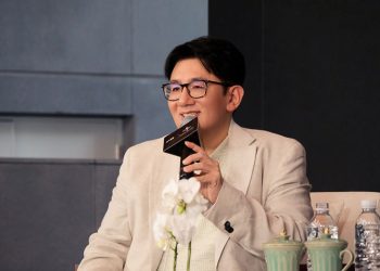 하이브 방시혁 검찰 송치 … “주주 속여 2631억 부당이익”