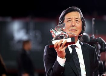 이창동 감독 ‘베니스 은사자상’ 수상 … “영화 역할 질문 계속”