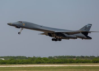 미군 B-1B 폭격기 12대 영국서 황급히 철수 … “테러위협”
